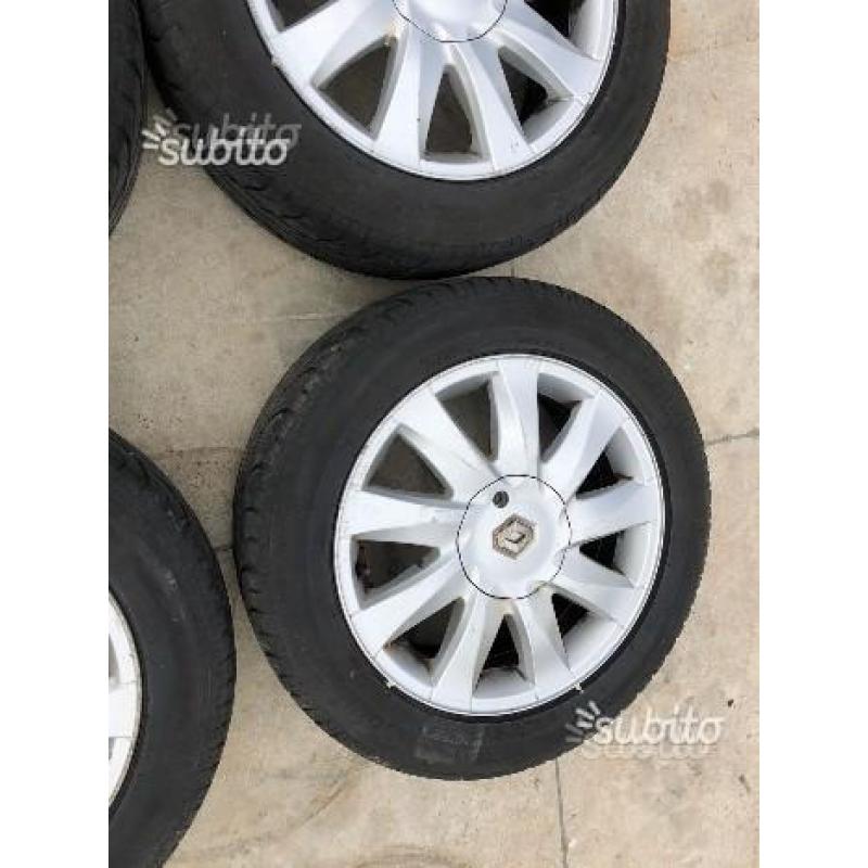 Set 4 cerchi in lega da R16 Renault Megane anno 07