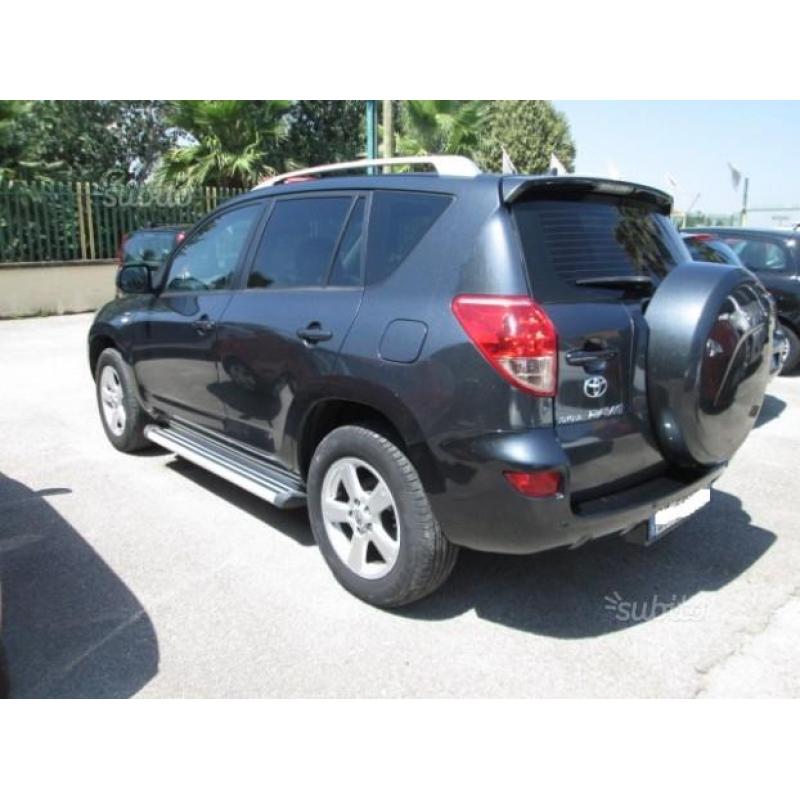 TOYOTA RAV4 3ª serie - 2008 - 2.2 D4D